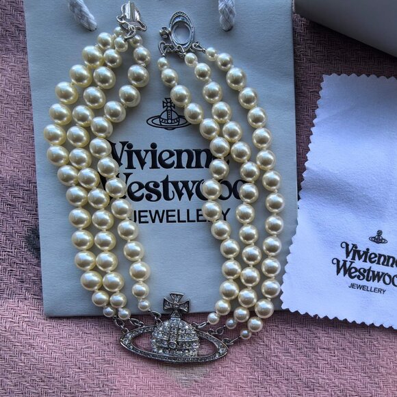 Women's Bas Relief Three-Row Embellished Necklace - Picture 3 of 5